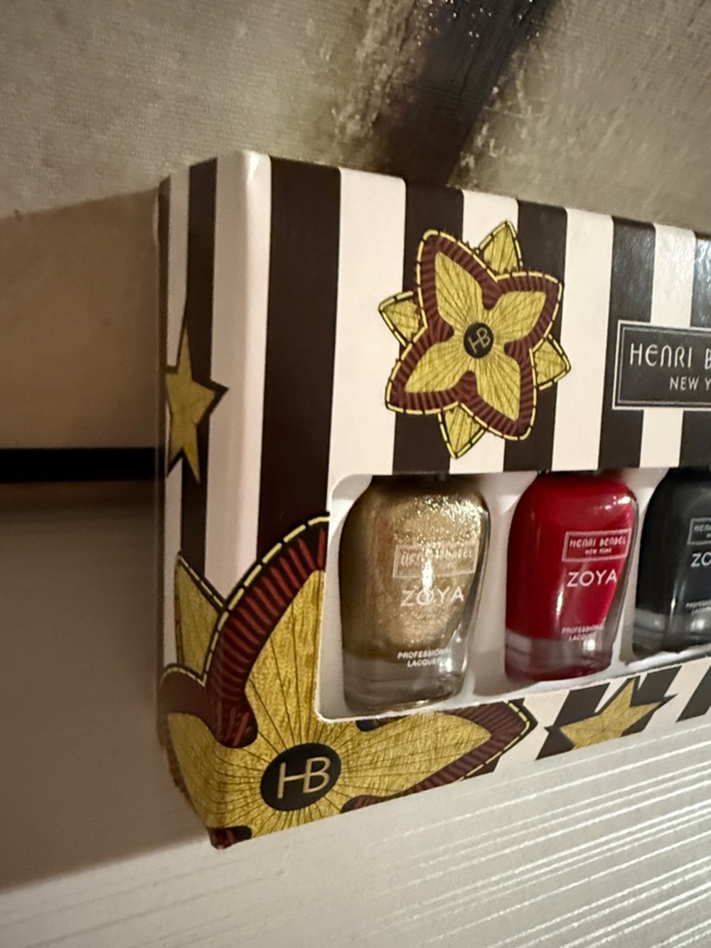 Henri Bendel Zoya Lacquer Gift Set 4 limited edition nail polish NIB - Picture 2 of 8
